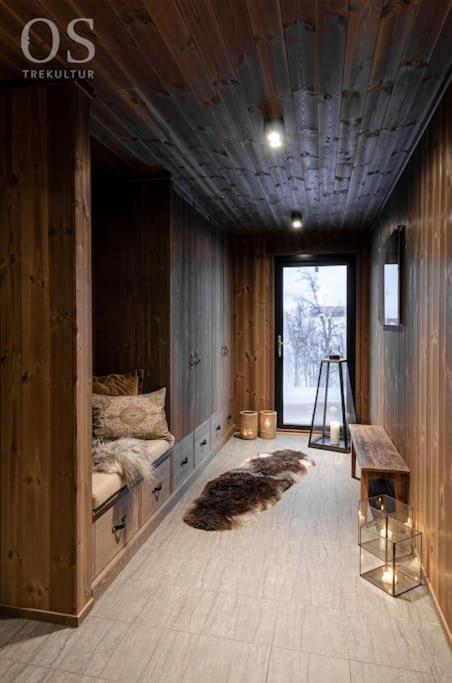 Hébergement de vacances Nydelig Og Moderne Pa Kikut - 6 Senger, 4 Soverom Og Jacuzzi *