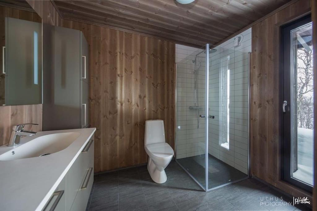 Nydelig Og Moderne Pa Kikut - 6 Senger, 4 Soverom Og Jacuzzi Holiday home *