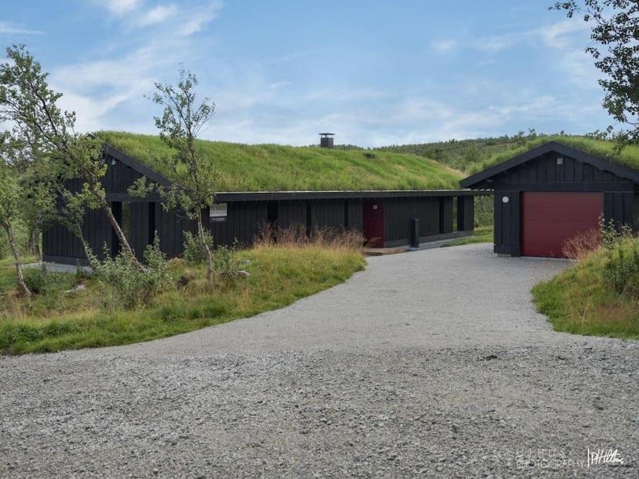 Nydelig Og Moderne Pa Kikut - 6 Senger, 4 Soverom Og Jacuzzi Holiday home Geilo