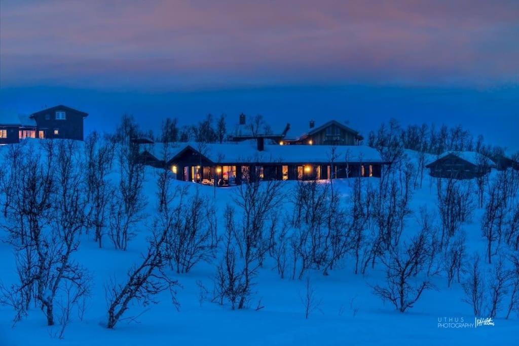Nydelig Og Moderne Pa Kikut - 6 Senger, 4 Soverom Og Jacuzzi *