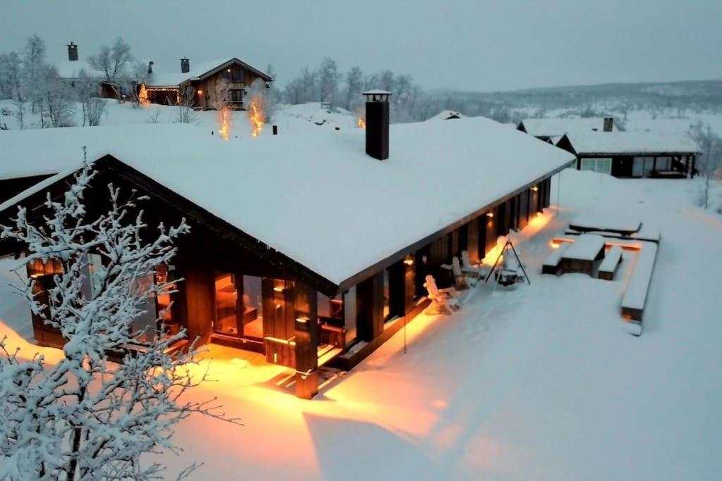 Nydelig Og Moderne Pa Kikut - 6 Senger, 4 Soverom Og Jacuzzi * Geilo